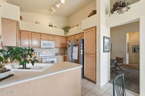 Kitchen - 6334 E Viewmont Dr #58, Mesa, AZ 85215 photo 5 of 6