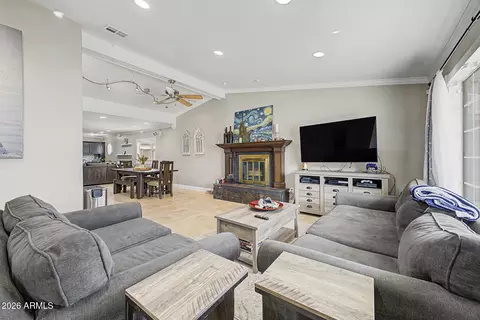 3128 W Flynn Ln, Phoenix, AZ 85017