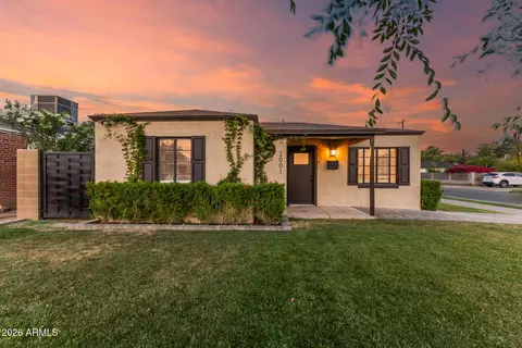 2001 N Laurel Ave, Phoenix, AZ 85007