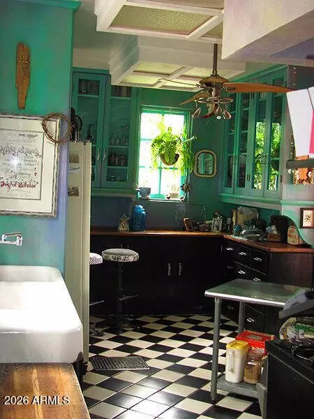 Kitchen - 100 Hill St, Jerome, AZ 86331 photo 1 of 2
