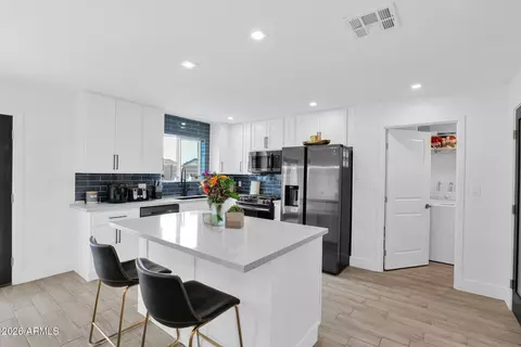 Kitchen - 407 E Auburn Dr, Tempe, AZ 85283 photo 3 of 9