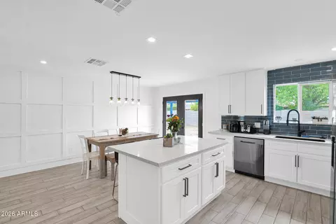 Kitchen - 407 E Auburn Dr, Tempe, AZ 85283 photo 6 of 9
