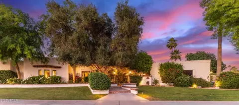 8132 E Del Barquero Dr, Scottsdale, AZ 85258