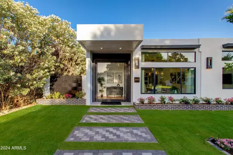 Exterior - 3045 N Marigold Dr, Phoenix, AZ 85018 photo 7 of 17