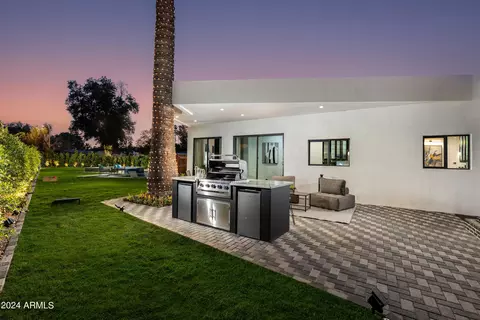 Exterior - 3045 N Marigold Dr, Phoenix, AZ 85018 photo 11 of 17