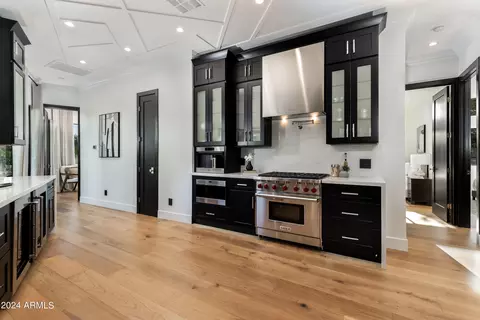 Kitchen - 3045 N Marigold Dr, Phoenix, AZ 85018 photo 2 of 4