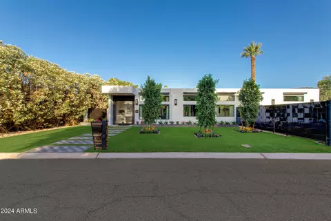 Exterior - 3045 N Marigold Dr, Phoenix, AZ 85018 photo 5 of 17