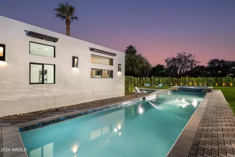 Exterior - 3045 N Marigold Dr, Phoenix, AZ 85018 photo 9 of 17