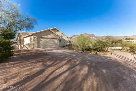 368 N Mountain View Rd, Apache Junction, AZ 85119