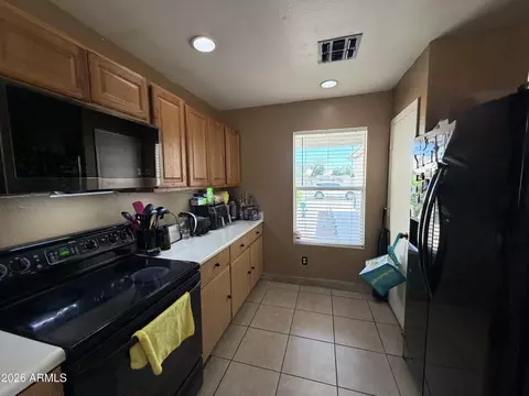 Kitchen - 2026 S Lawther Dr, Apache Junction, AZ 85120 photo 3 of 5