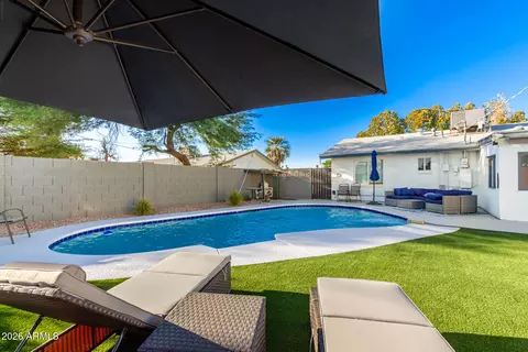 Exterior - 3329 E Palm Ln, Phoenix, AZ 85008 photo 1 of 13
