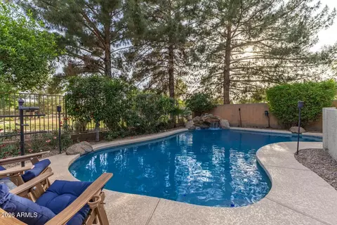Exterior - 1271 E Canyon Creek Dr, Gilbert, AZ 85296 photo 8 of 13