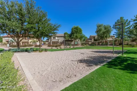 Exterior - 1271 E Canyon Creek Dr, Gilbert, AZ 85296 photo 10 of 13