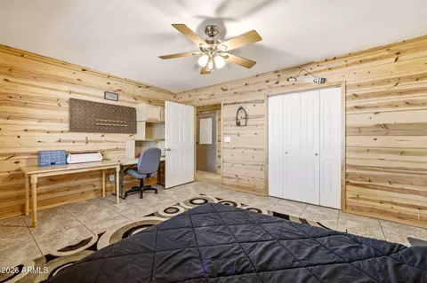 Bedroom - 3121 Cedar Dr, Overgaard, AZ 85933 photo 5 of 5