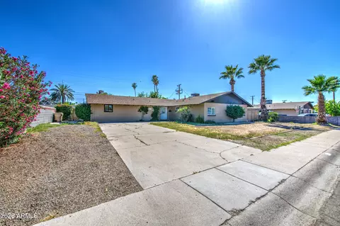 6217 W Medlock Dr, Glendale, AZ 85301