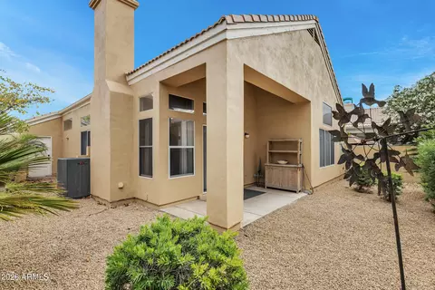Exterior - 1124 E Hiddenview Dr, Phoenix, AZ 85048 photo 4 of 7