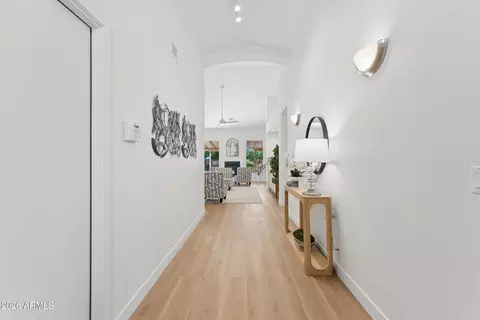 Entry Way - 3326 N 42nd St, Phoenix, AZ 85018 photo 6 of 7
