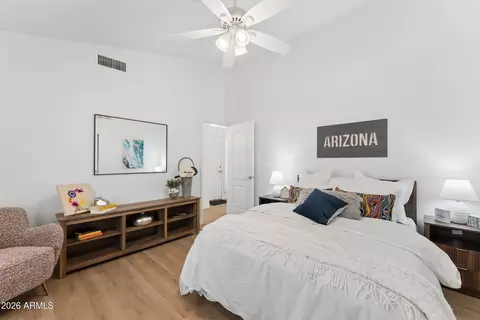 Bedroom - 3326 N 42nd St, Phoenix, AZ 85018 photo 1 of 6