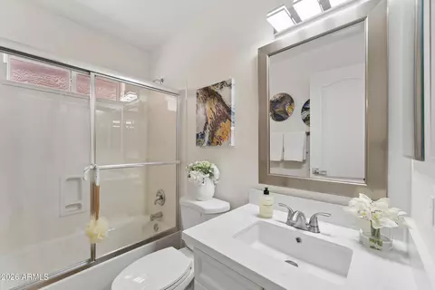Bath - 3326 N 42nd St, Phoenix, AZ 85018 photo 1 of 3
