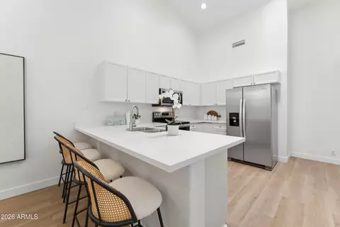 Kitchen - 3326 N 42nd St, Phoenix, AZ 85018 photo 2 of 3