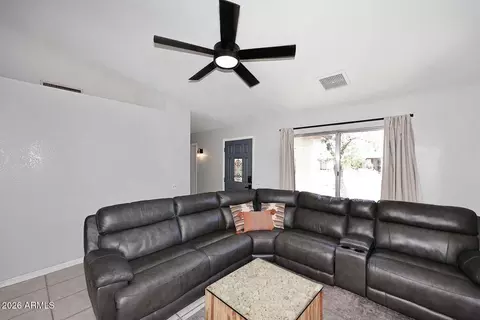 Living - 1721 E Sandra Ter, Phoenix, AZ 85022 photo 2 of 3
