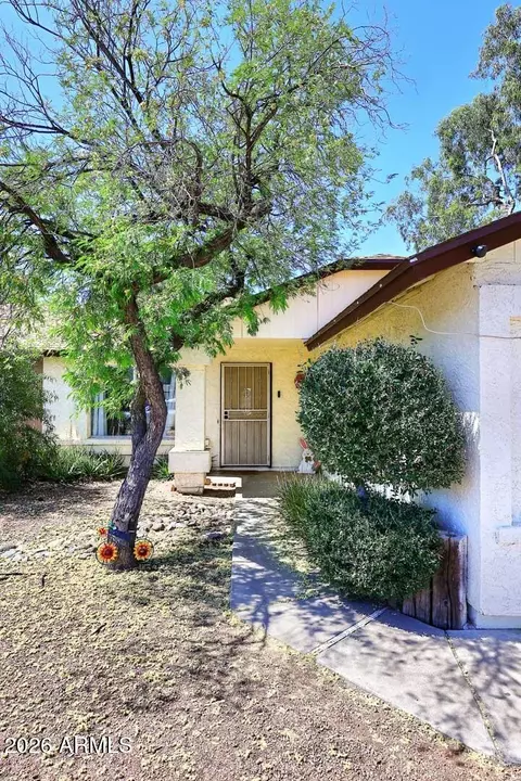 Exterior - 1721 E Sandra Ter, Phoenix, AZ 85022 photo 7 of 9