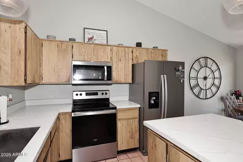 Kitchen - 1721 E Sandra Ter, Phoenix, AZ 85022 photo 3 of 3