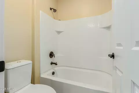 Bath - 882 E Parkview Dr, Gilbert, AZ 85295 photo 6 of 6