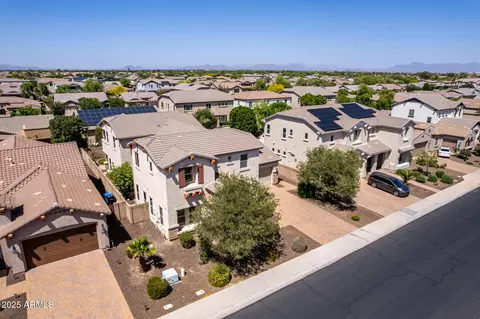 View/Area - 882 E Parkview Dr, Gilbert, AZ 85295 photo 1 of 7