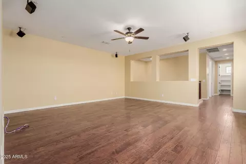 Living - 882 E Parkview Dr, Gilbert, AZ 85295 photo 10 of 15