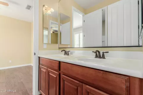 Entry Way - 882 E Parkview Dr, Gilbert, AZ 85295 photo 1 of 2