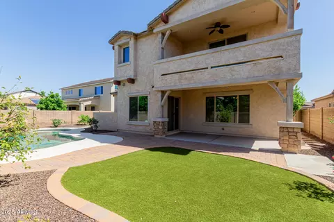 Exterior - 882 E Parkview Dr, Gilbert, AZ 85295 photo 8 of 18