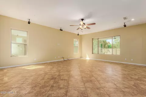 Living - 882 E Parkview Dr, Gilbert, AZ 85295 photo 3 of 15