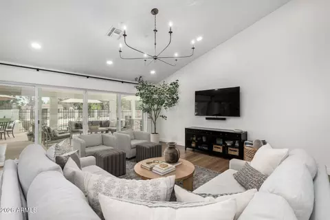 Living - 701 Encinas Ave, Gilbert, AZ 85234 photo 2 of 3