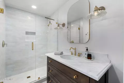 Bath - 701 Encinas Ave, Gilbert, AZ 85234 photo 4 of 5