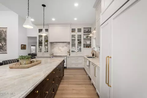 Kitchen - 701 Encinas Ave, Gilbert, AZ 85234 photo 4 of 5