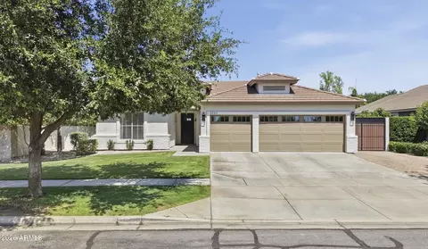 3262 E Cotton Ln, Gilbert, AZ 85234 photo 3
