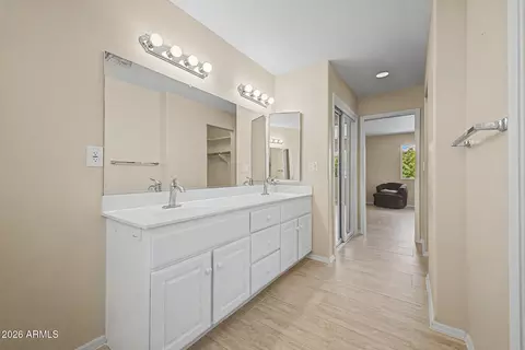 Bath - 10960 E Kiva Ave, Mesa, AZ 85209 photo 2 of 4