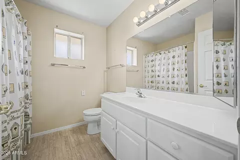 Bath - 10960 E Kiva Ave, Mesa, AZ 85209 photo 3 of 4