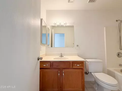 Bath - 23115 E Oxbow Dr, Florence, AZ 85132 photo 2 of 2