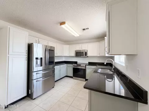 Kitchen - 23115 E Oxbow Dr, Florence, AZ 85132 photo 2 of 2