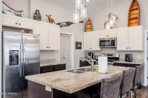 Kitchen - 103 S Forest Park Dr, Payson, AZ 85541 photo 2 of 5