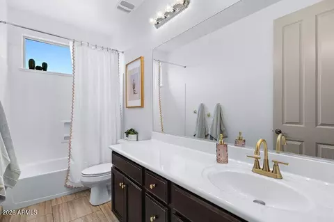 Bath - 7871 S Stuart Ave, Gilbert, AZ 85298 photo 3 of 5