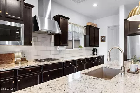 Kitchen - 7871 S Stuart Ave, Gilbert, AZ 85298 photo 3 of 5
