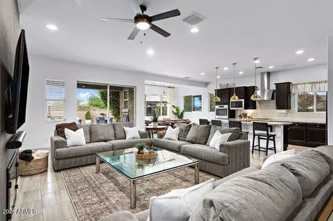 Living - 7871 S Stuart Ave, Gilbert, AZ 85298 photo 1 of 3