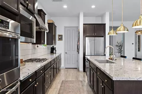 Kitchen - 7871 S Stuart Ave, Gilbert, AZ 85298 photo 5 of 5