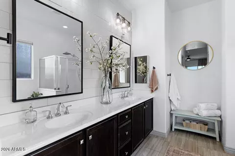 Bath - 7871 S Stuart Ave, Gilbert, AZ 85298 photo 4 of 5