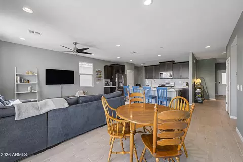 6773 W Trumbull Rd, Phoenix, AZ 85043 photo 8