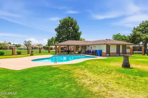 Exterior - 2926 W Lamar Rd, Phoenix, AZ 85017 photo 4 of 5