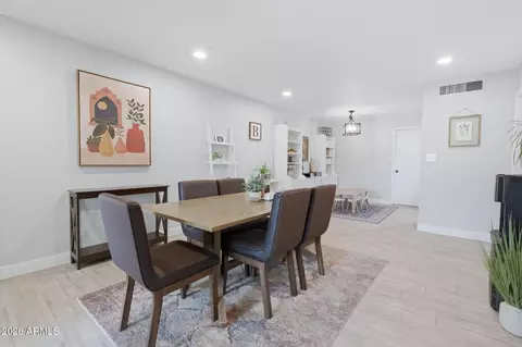 2926 W Lamar Rd, Phoenix, AZ 85017